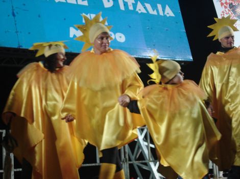Ingrandisci la foto